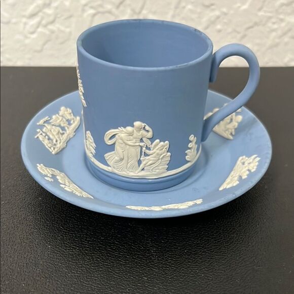 Wedgwood Neoclassical 1915 - 1928 Jasperware Demitasse Cup & Saucer - Picture 1 of 9